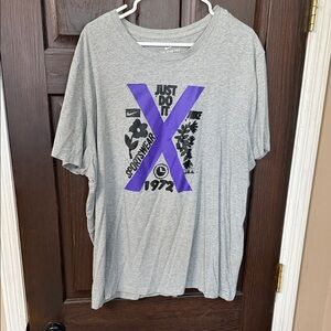 Nike Men's Gray Tee with Purple Graphic